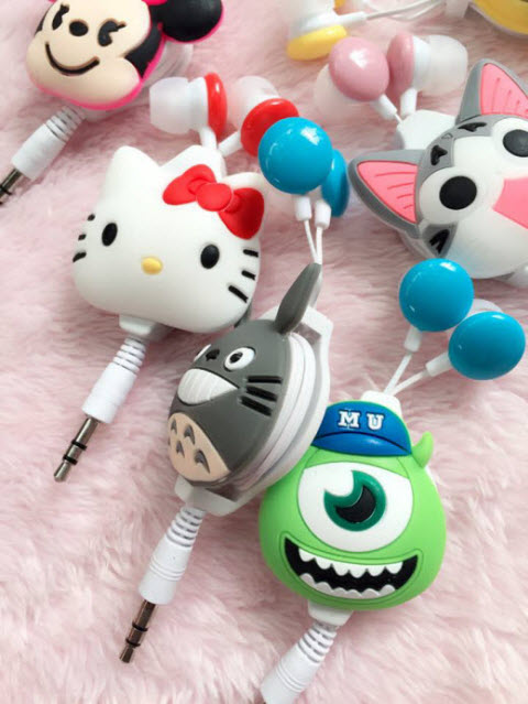 Tai nghe d&acirc;y r&uacute;t h&igrave;nh th&uacute;