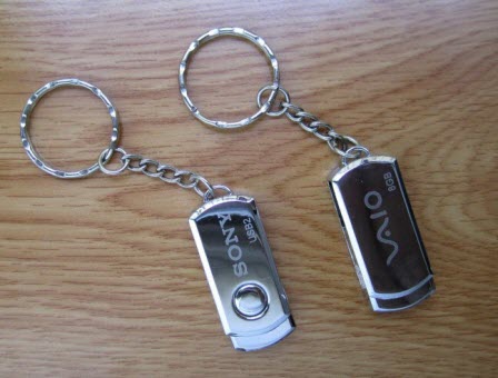 USB 4gb SONY xoay mini chống nước