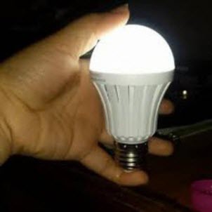 Bóng đèn 9W cầm tay 36 Led đèn sáng