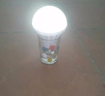 B&oacute;ng đ&egrave;n 9W đ&egrave;n s&aacute;ng cầm tay 36 Led